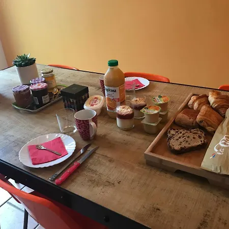 Un Etage Privatise Frühstückspension Pierry